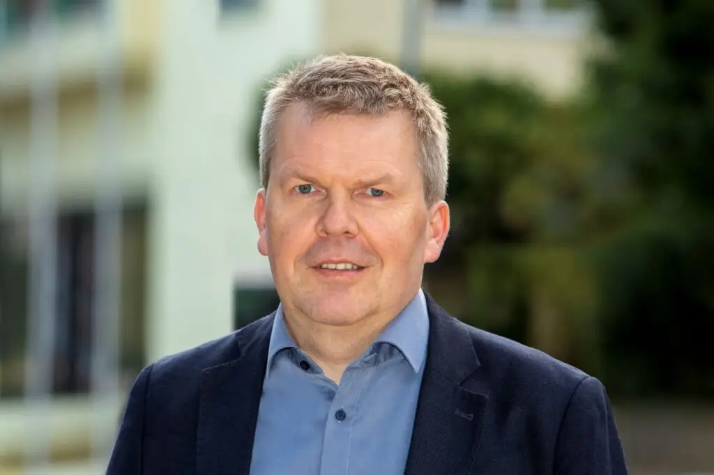 Dr. Gert Beelmann, Geschäftsführung